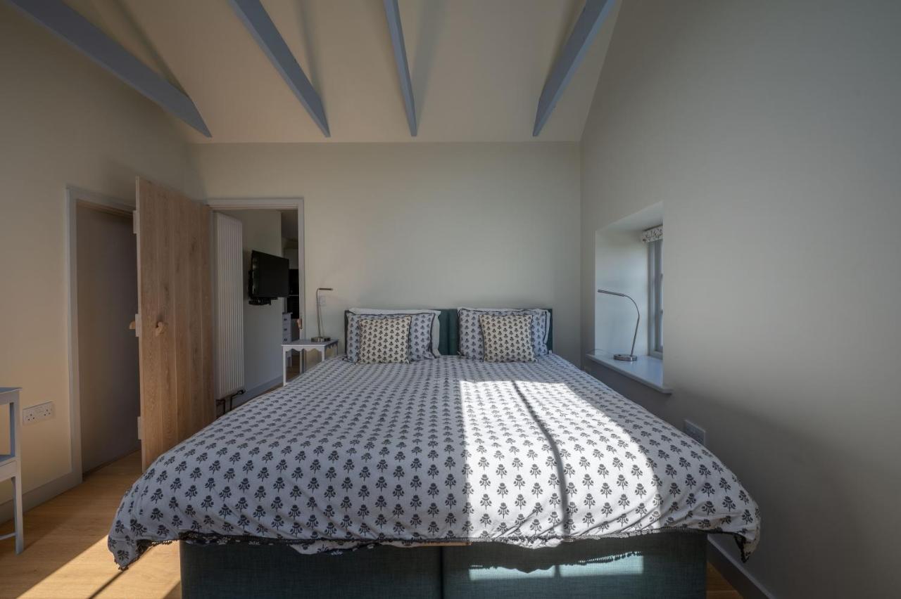 Converted Hay-Loft With Stunning Countryside Views 하버포드웨스트 외부 사진