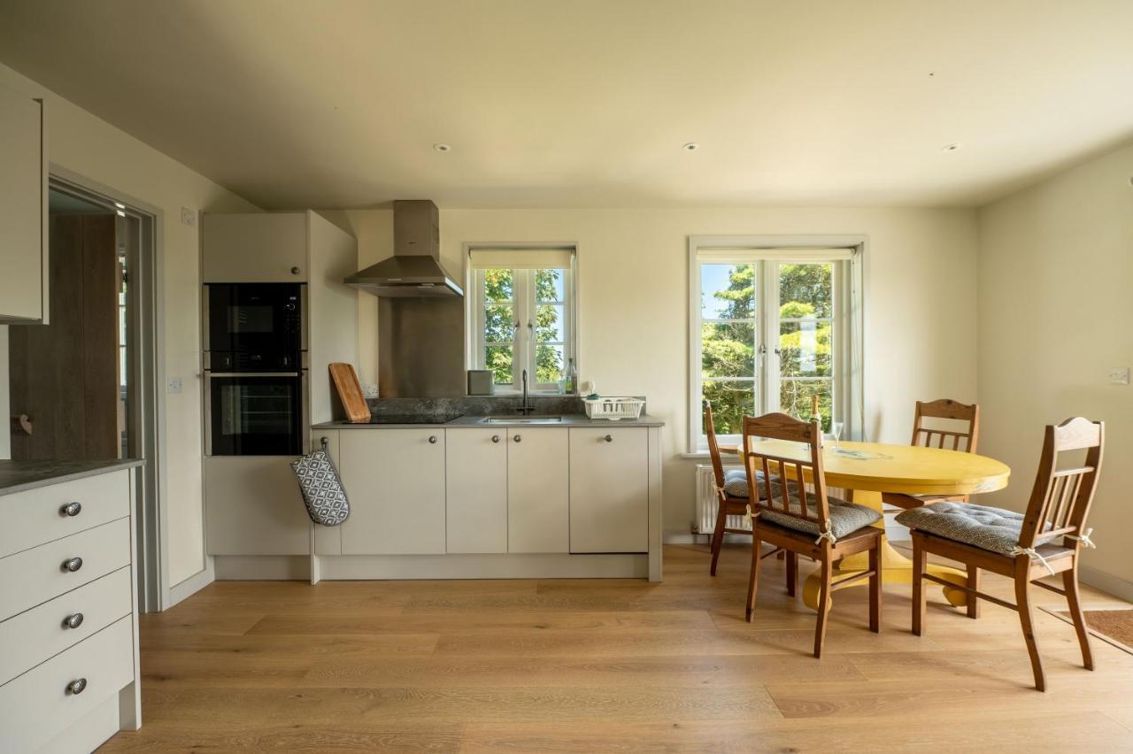 Converted Hay-Loft With Stunning Countryside Views 하버포드웨스트 외부 사진